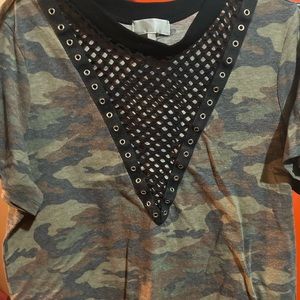 Army colored regular top with netted neck